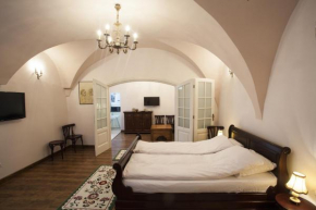  Green Door Apartment  Сибиу
